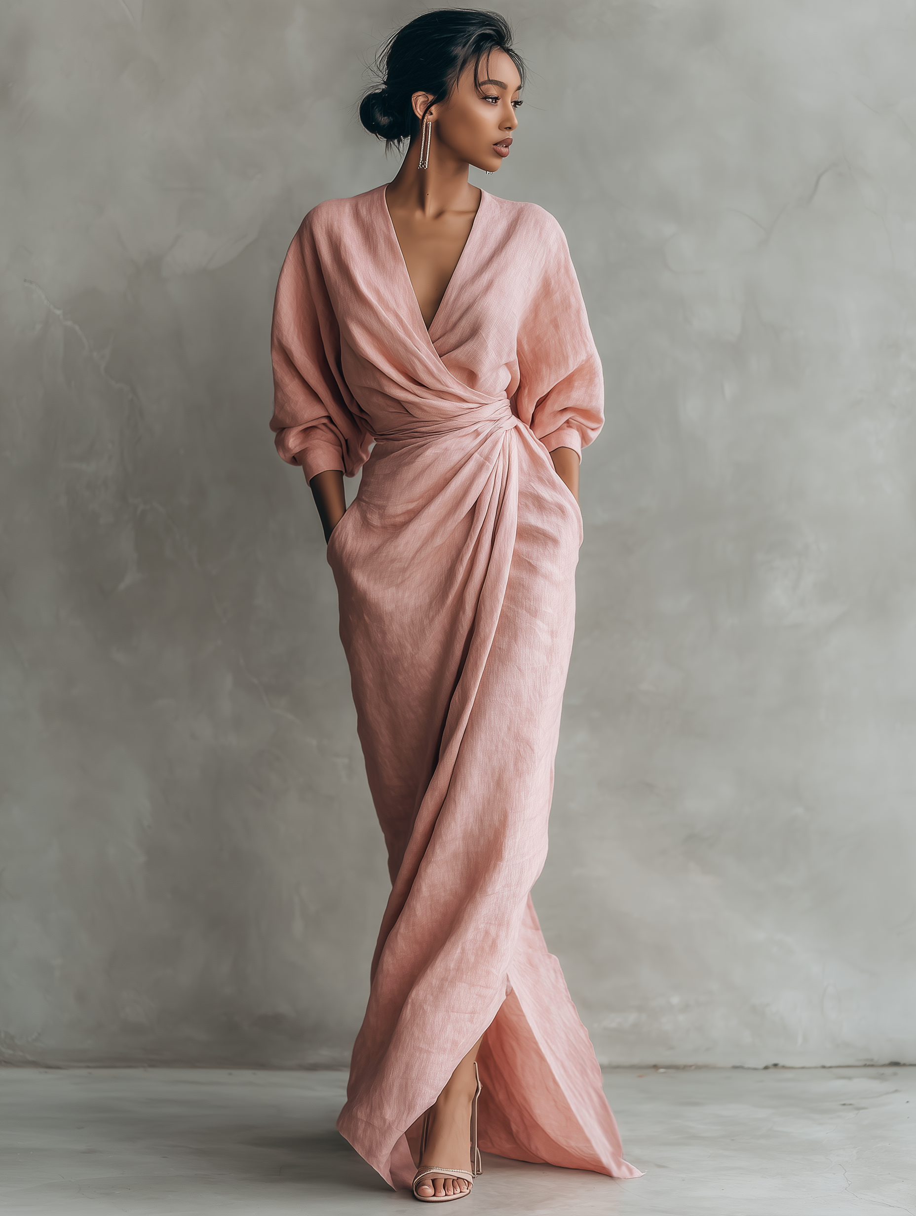 Taylor - Maxi Minimalistische Kleid in Rosa mit V-Ausschnitt aus Leinenmischung für Damen