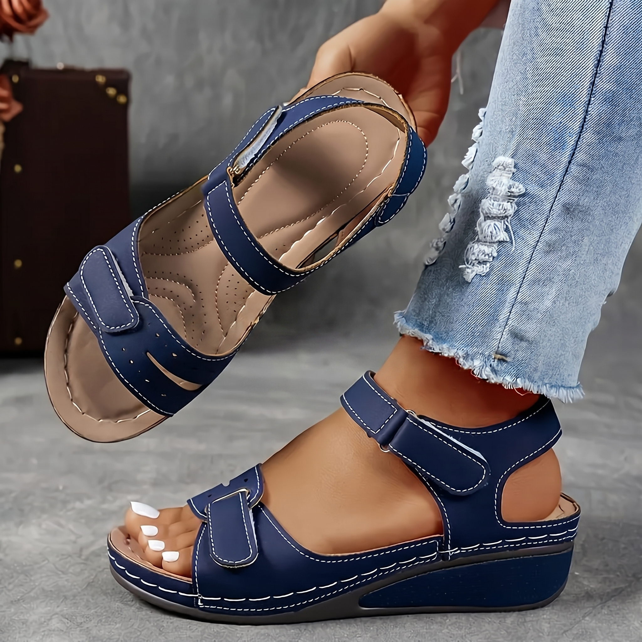 Bequeme Damen-Sandalen mit Klettverschluss & dicker Sohle