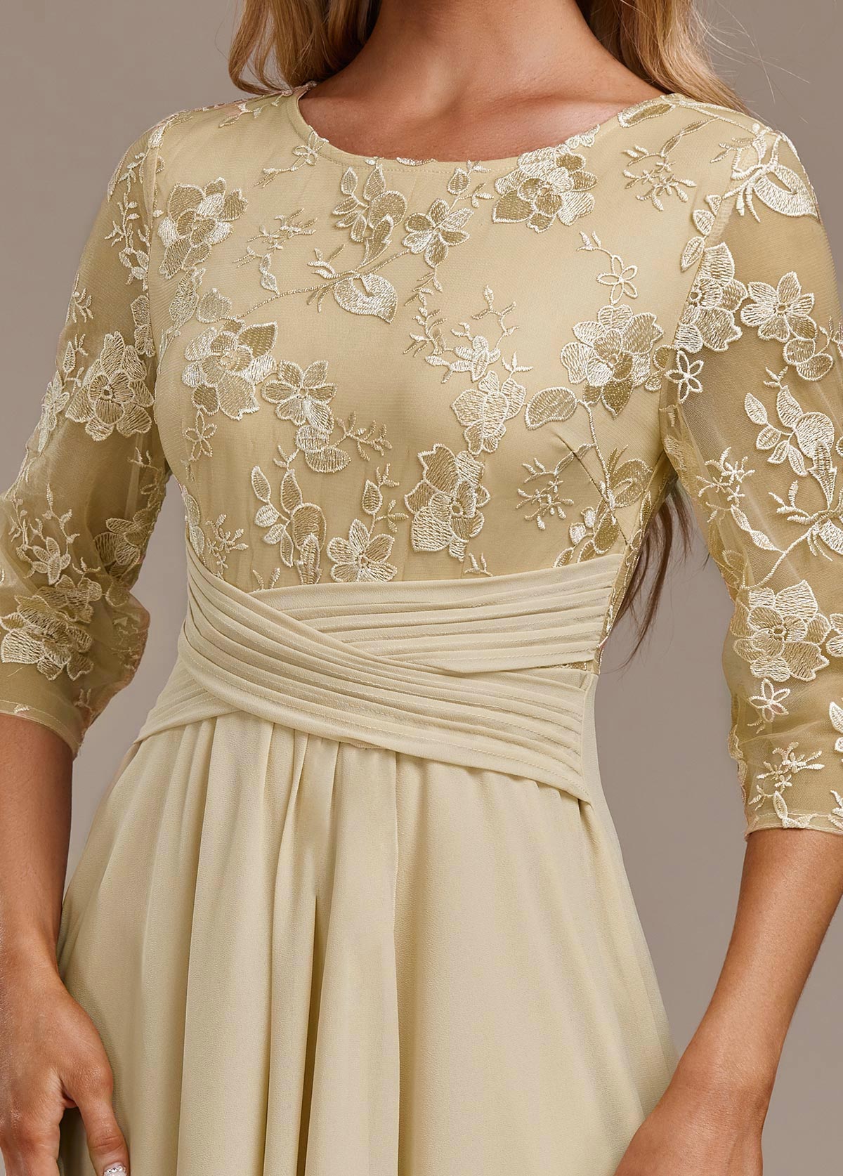 Elin™ - Champagnerkleid mit zarten Stickereien