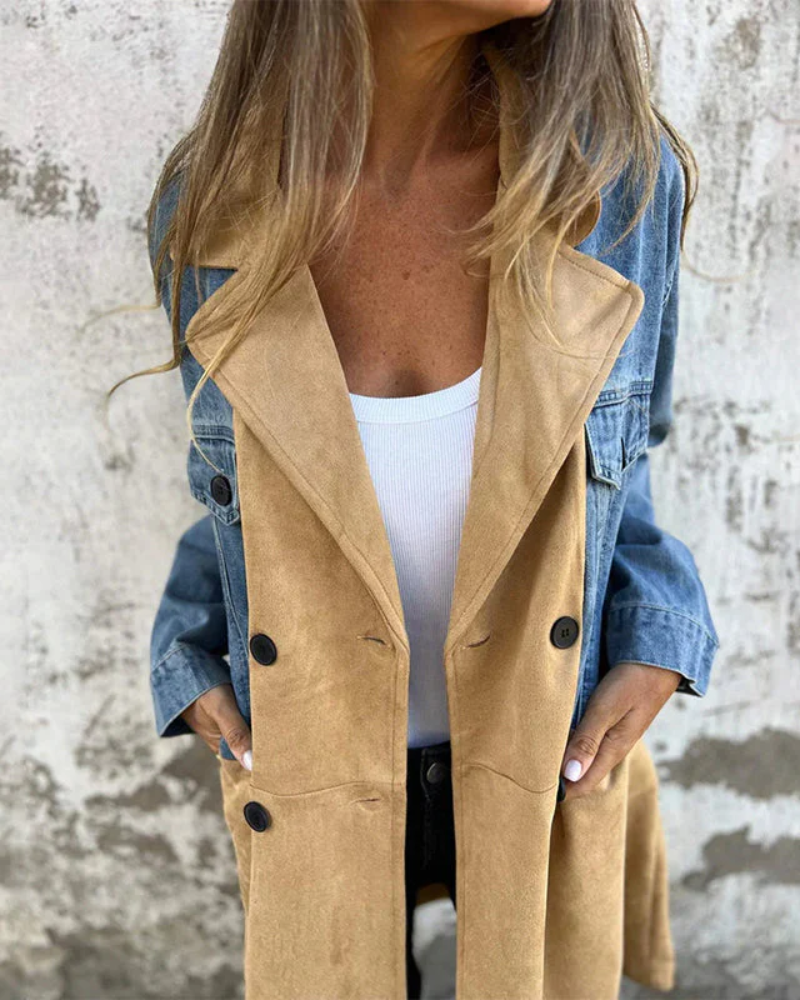 Marites - Denim- und Kamelmantel.