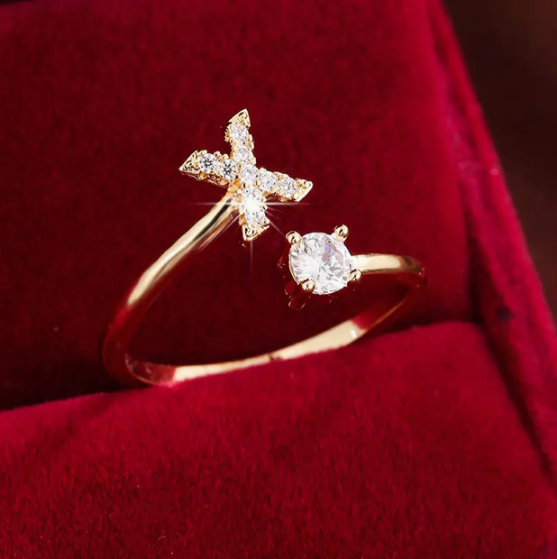Elegante Letter Ring met Diamanten in Goud en Zilver