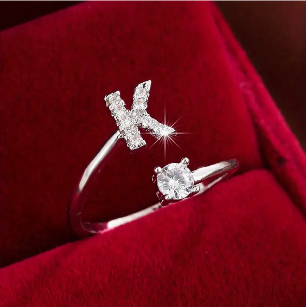 Elegante Letter Ring met Diamanten in Goud en Zilver