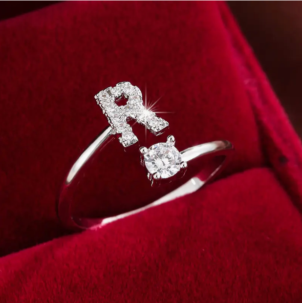 Elegante Letter Ring met Diamanten in Goud en Zilver