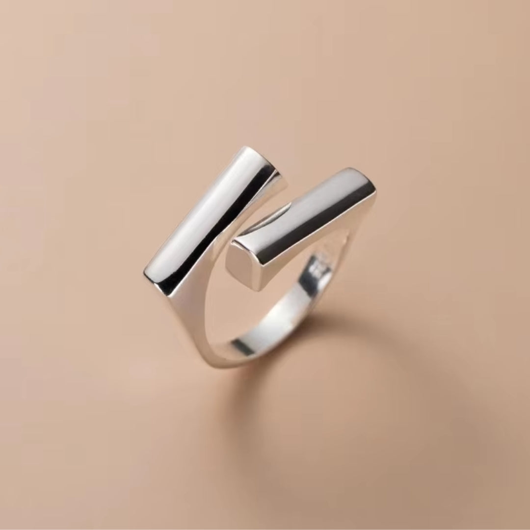 Eenvoudige geometrische ring met gladde verstrengelingen