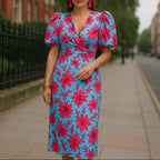 Noor™ - Halblange Kleid mit Puffärmeln