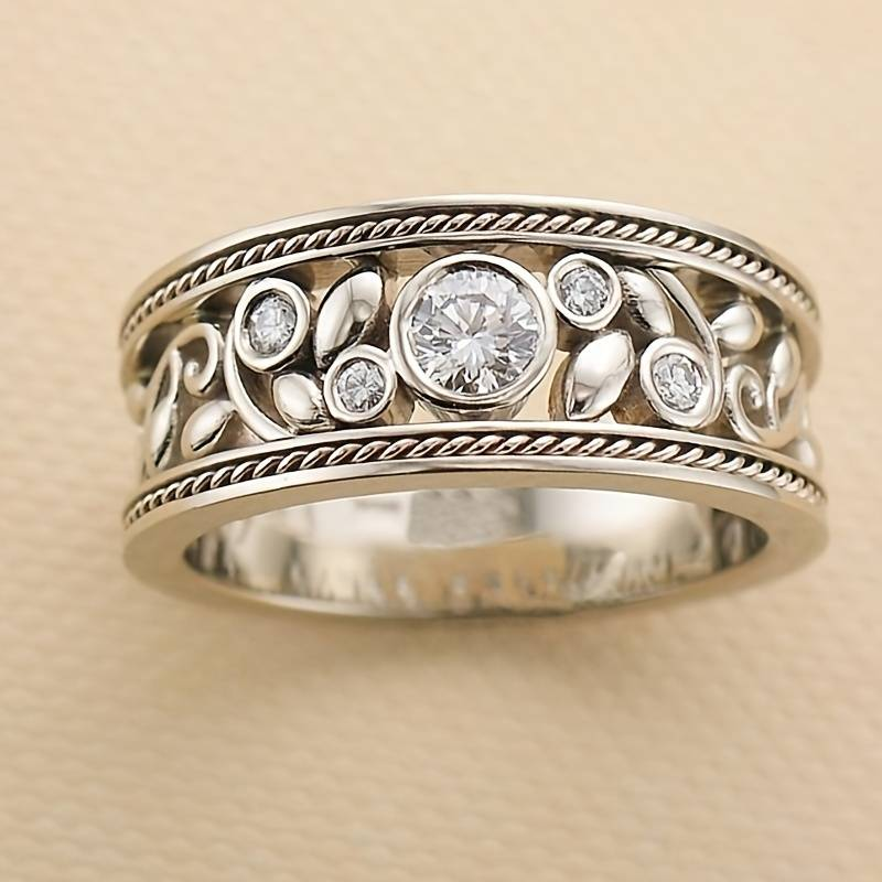 Vintage zilveren en zirkonia ring