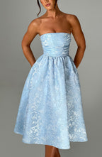 Tyche - Jacquard midi-jurk met blote schouders
