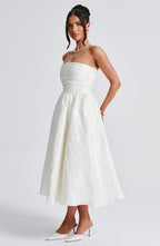 Tyche - Jacquard midi-jurk met blote schouders