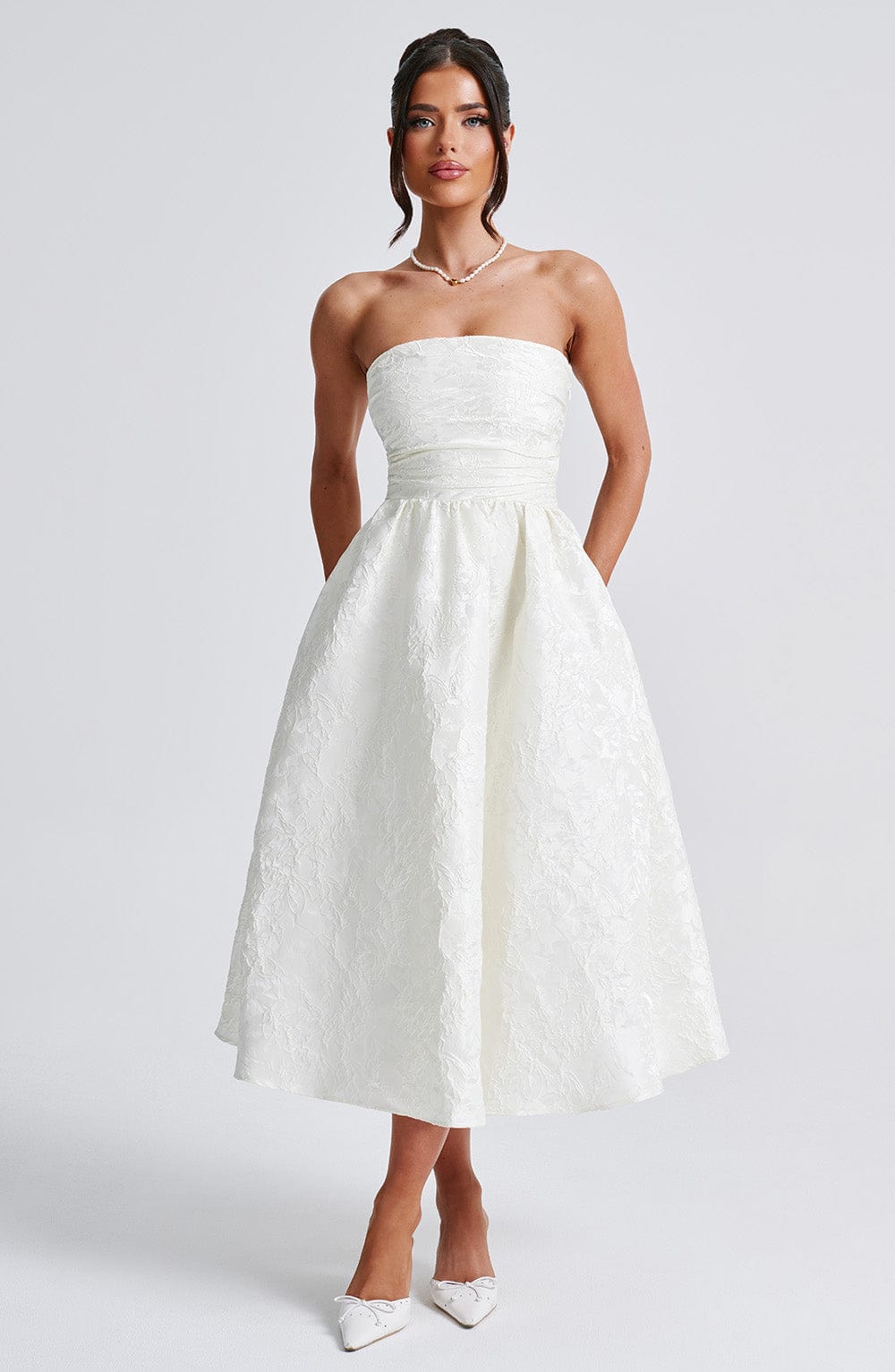 Tyche - Jacquard midi-jurk met blote schouders